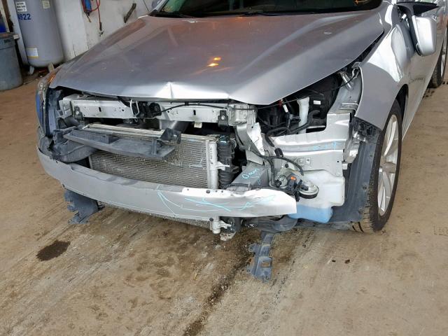 1G11F5SL4FF229464 - 2015 CHEVROLET MALIBU LTZ ვერცხლისფერი ფოტო 9