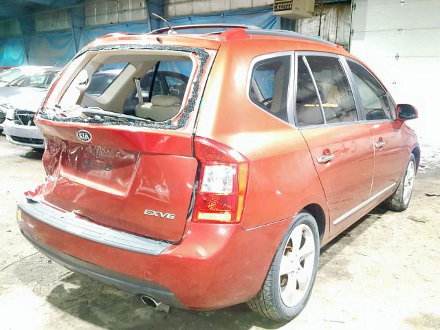 KNAFG526277060526 - 2007 KIA RONDO LX RED photo 4