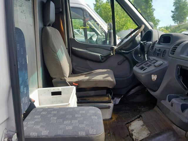 WD0PD744255803886 - 2005 DODGE SPRINTER WHITE photo 5