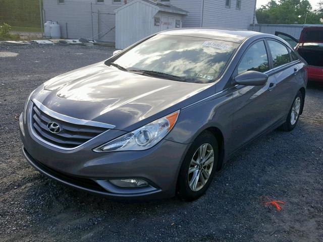 5NPEB4AC2DH521150 - 2013 HYUNDAI SONATA GLS GRAY photo 2