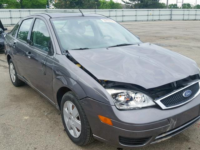 1FAHP34N97W231496 - 2007 FORD FOCUS ZX4 GRAY photo 9