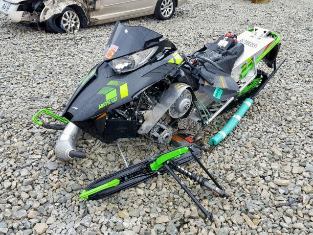 4UF17SNW3HT101304 - 2017 ARCC SNOWMOBILE GREEN photo 2