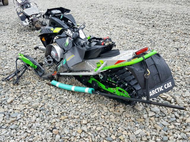 4UF17SNW3HT101304 - 2017 ARCC SNOWMOBILE GREEN photo 3