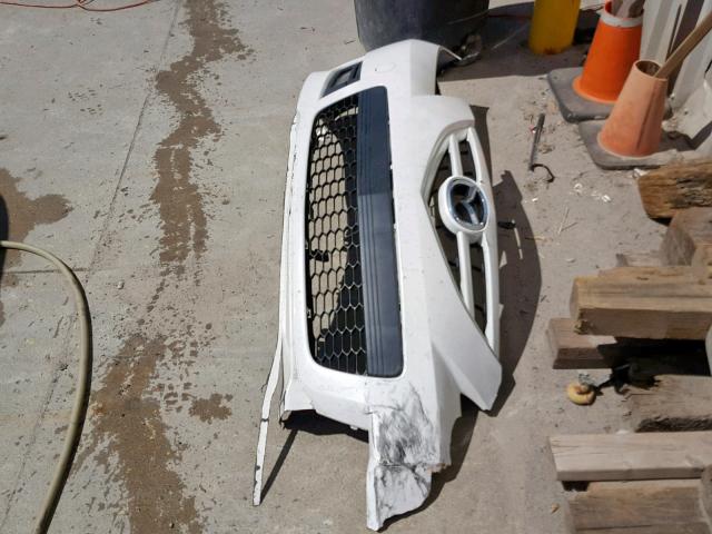 JM1BK123471651622 - 2007 MAZDA 3 S WHITE photo 9