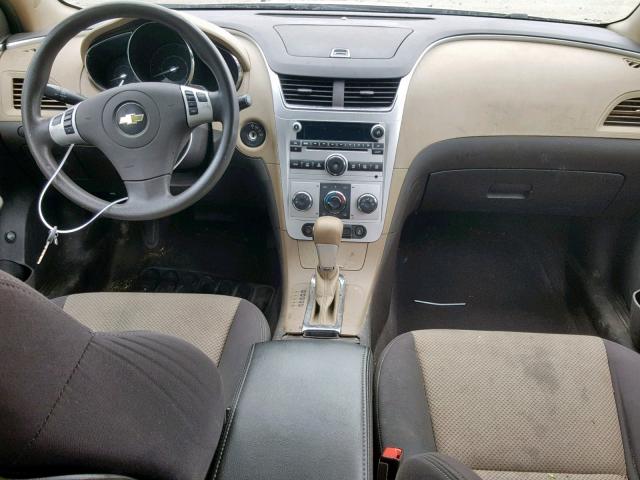 1G1ZB5E03CF287917 - 2012 CHEVROLET MALIBU LS GOLD photo 9