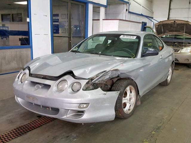 KMHJG25F2YU156503 - 2000 HYUNDAI TIBURON SILVER photo 2