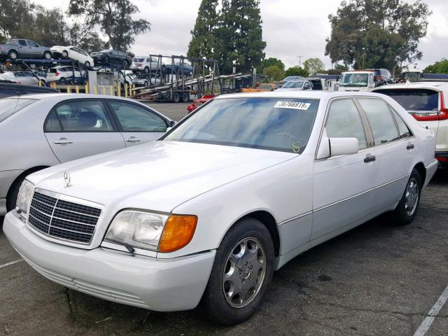 WDBGA43E7PA102666 - 1993 MERCEDES-BENZ 400 SEL WHITE photo 2