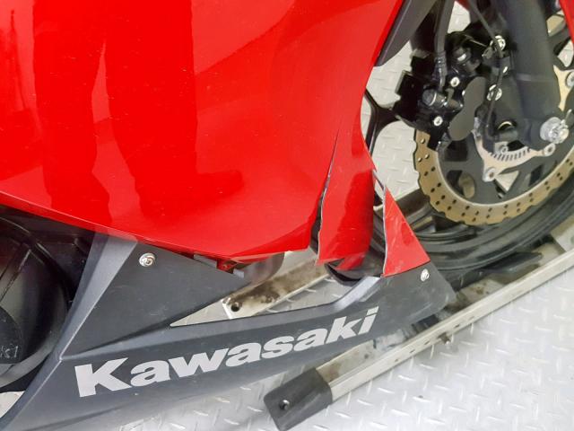 JKAEX8B17GDA29596 - 2016 KAWASAKI EX300 B RED photo 14