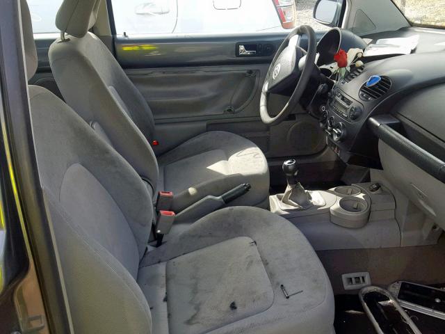 3VWCK21C82M422302 - 2002 VOLKSWAGEN NEW BEETLE ნაცრისფერი ფოტო 5