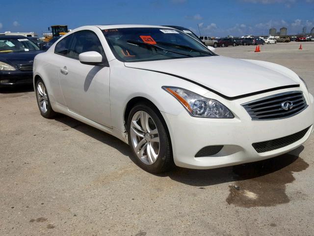 JN1CV6EK5AM102418 - 2010 INFINITI G37 BASE WHITE photo 1