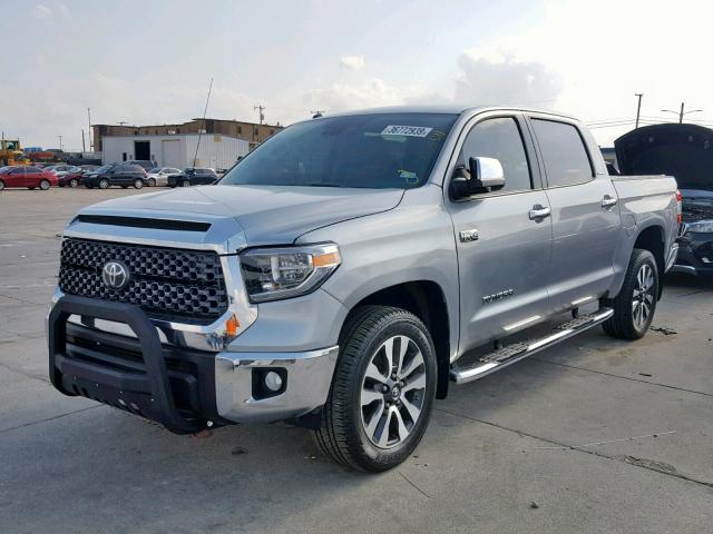 5TFFY5F16JX235186 - 2018 TOYOTA TUNDRA CRE SILVER photo 2