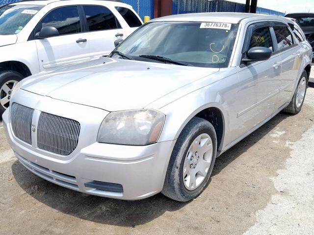 2D4FV47T27H641579 - 2007 DODGE MAGNUM SE SILVER photo 2