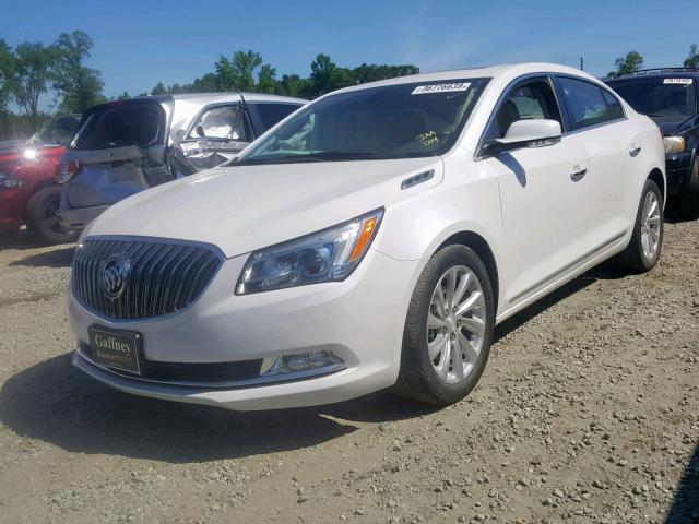 1G4GB5G38GF177890 - 2016 BUICK LACROSSE WHITE photo 2