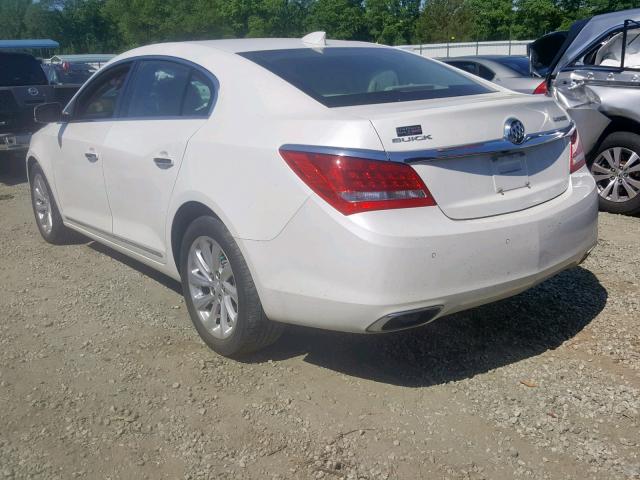 1G4GB5G38GF177890 - 2016 BUICK LACROSSE WHITE photo 3