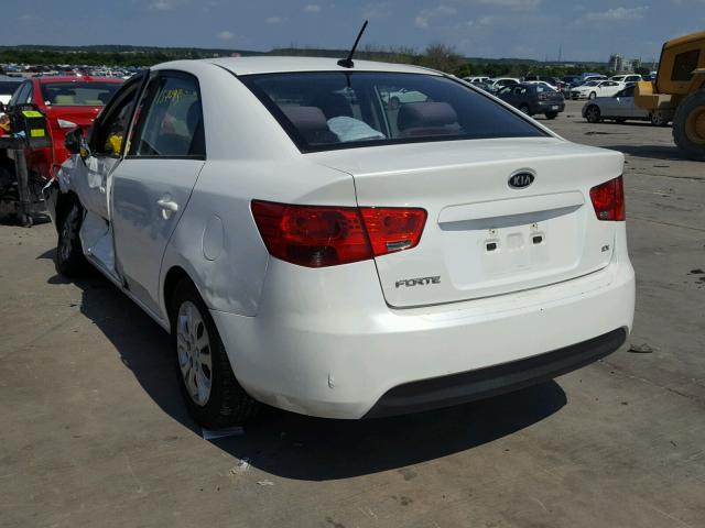 KNAFU4A2XB5351491 - 2011 KIA FORTE EX WHITE photo 3