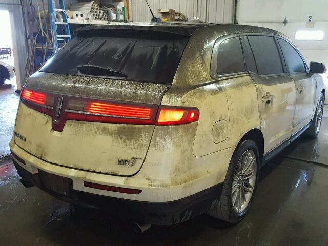 2LMHJ5AT0DBL56779 - 2013 LINCOLN MKT WHITE photo 4