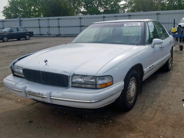 1G4CW52K0TH601143 - 1996 BUICK PARK AVENU WHITE photo 2