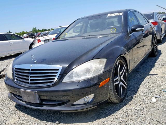 WDDNG71X97A041677 - 2007 MERCEDES-BENZ S 550 BLACK photo 2