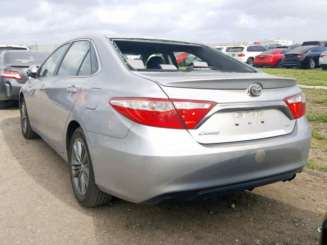 4T1BF1FK9HU689722 - 2017 TOYOTA CAMRY LE SILVER photo 3