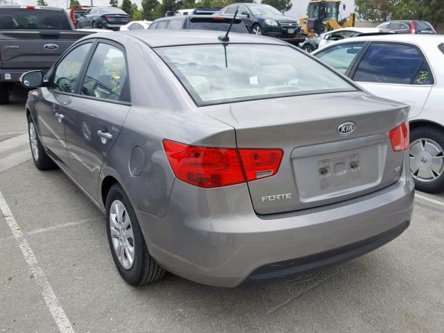 KNAFU4A20A5309863 - 2010 KIA FORTE EX GRAY photo 3