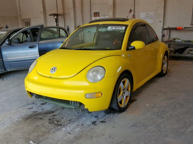 3VWCD21C72M450313 - 2002 VOLKSWAGEN NEW BEETLE 黄色 照片 2