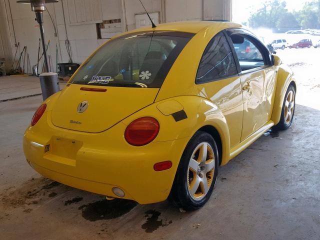 3VWCD21C72M450313 - 2002 VOLKSWAGEN NEW BEETLE 黄色 照片 4
