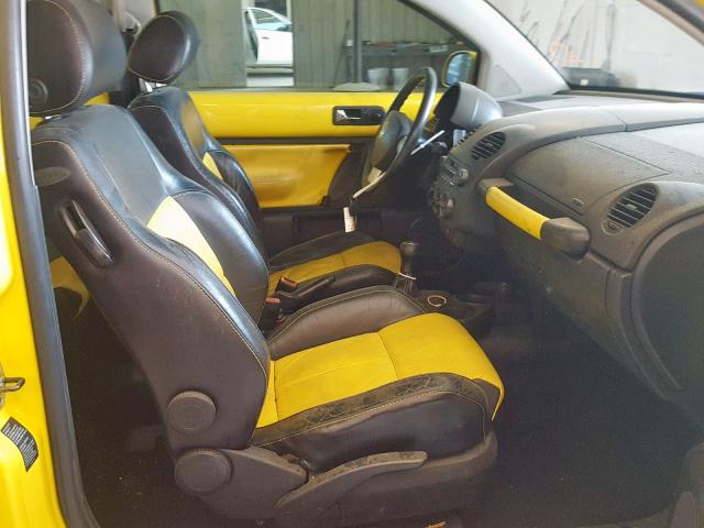 3VWCD21C72M450313 - 2002 VOLKSWAGEN NEW BEETLE 黄色 照片 5