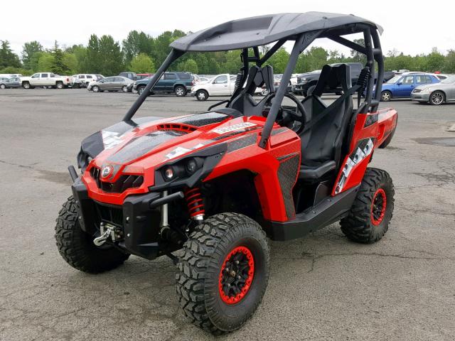 3JBKGHN14EJ000581 - 2014 CAN-AM COMMANDER RED photo 2