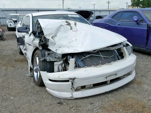 1ZVHT82H295101792 - 2009 FORD MUSTANG GT WHITE photo 9