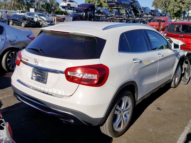 WDCTG4EB3HJ349955 - 2017 MERCEDES-BENZ GLA 250 WHITE photo 4