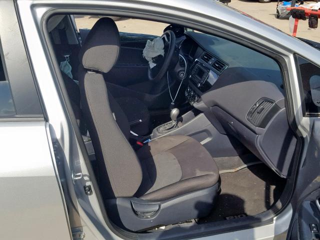 KNADM4A38H6057266 - 2017 KIA RIO LX SILVER photo 5