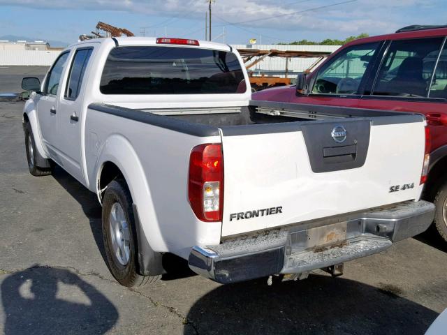 1N6AD09W07C403983 - 2007 NISSAN FRONTIER C WHITE photo 3