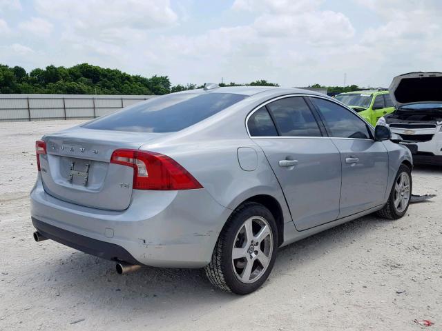 YV1612FS3D2210124 - 2013 VOLVO S60 T5 SILVER photo 4