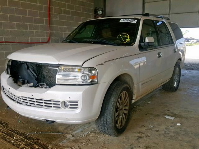 5LMJJ2J56BEJ03655 - 2011 LINCOLN NAVIGATOR 白色 照片 2