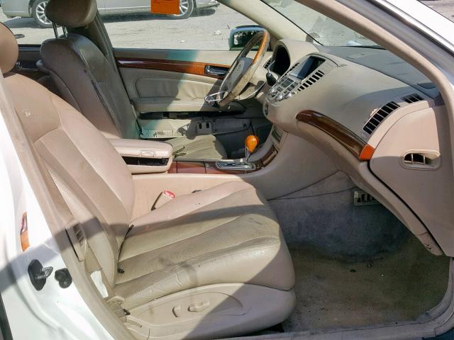 JNKBF01A83M101541 - 2003 INFINITI Q45 WHITE photo 5