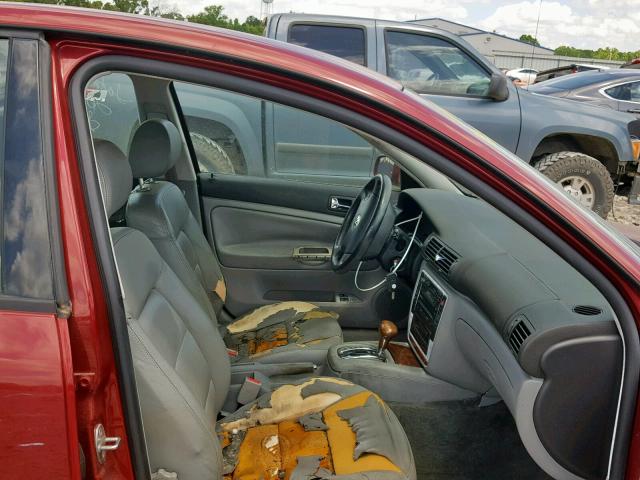 WVWEH63B61E034561 - 2001 VOLKSWAGEN PASSAT GLX 红色 照片 5