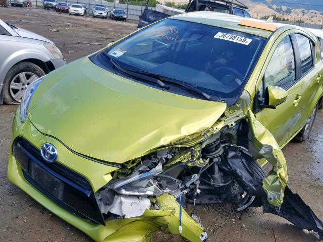 JTDKDTB32G1133451 - 2016 TOYOTA PRIUS C GREEN photo 2