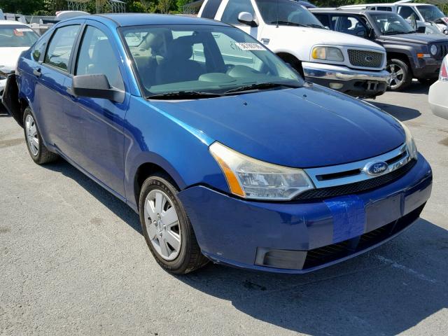 1FAHP34NX8W264041 - 2008 FORD FOCUS S/SE BLUE photo 1