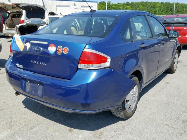 1FAHP34NX8W264041 - 2008 FORD FOCUS S/SE BLUE photo 4