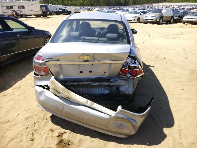 KL1TD56677B072409 - 2007 CHEVROLET AVEO/LS SILVER photo 9