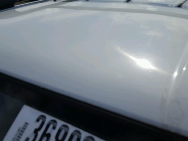 4S2DM58W014309218 - 2001 ISUZU RODEO S WHITE photo 9