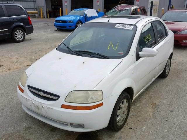 KL1TG52675B403791 - 2005 CHEVROLET AVEO LT WHITE photo 2