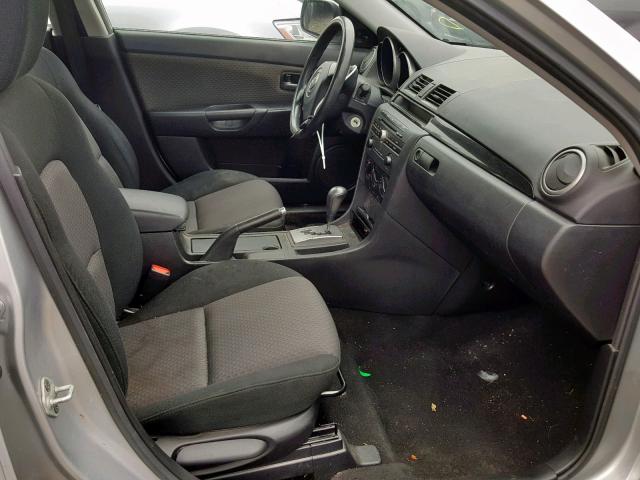 JM1BK12F561515573 - 2006 MAZDA 3 I GRAY photo 5