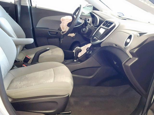 1G1JB5SHXH4146577 - 2017 CHEVROLET SONIC LS 银色 照片 5
