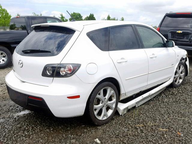 JM1BK343381147024 - 2008 MAZDA 3 HATCHBAC WHITE photo 4