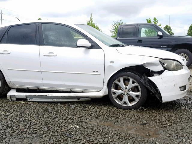 JM1BK343381147024 - 2008 MAZDA 3 HATCHBAC WHITE photo 9