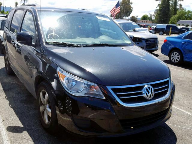 2V4RW3DG0BR806241 - 2011 VOLKSWAGEN ROUTAN SE BLACK photo 1