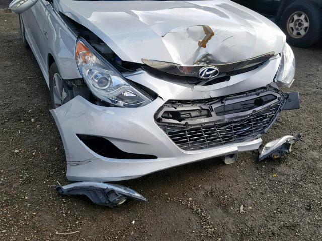 KMHEC4A42BA017008 - 2011 HYUNDAI SONATA HYB SILVER photo 9