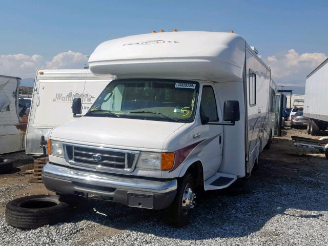 1FDXE45S46HB23338 - 2006 TRAIL KING ECONOLINE WHITE photo 2