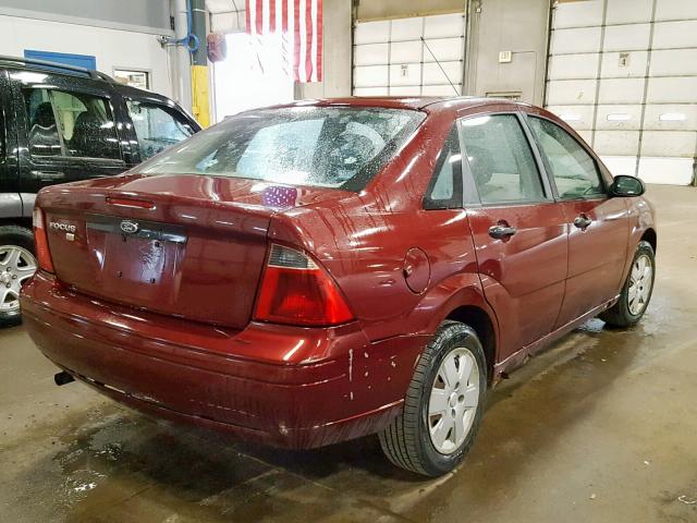 1FAHP34NX7W184639 - 2007 FORD FOCUS ZX4 MAROON photo 4